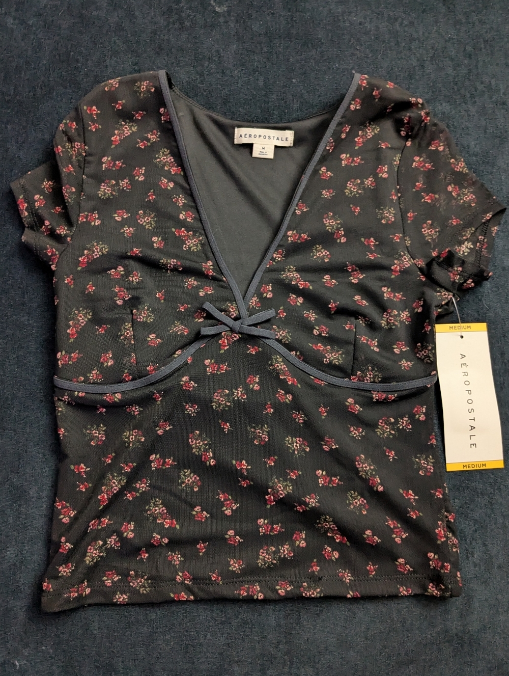 NWT! Aeropostale Black Baby Doll Crop Top w/ Flowers